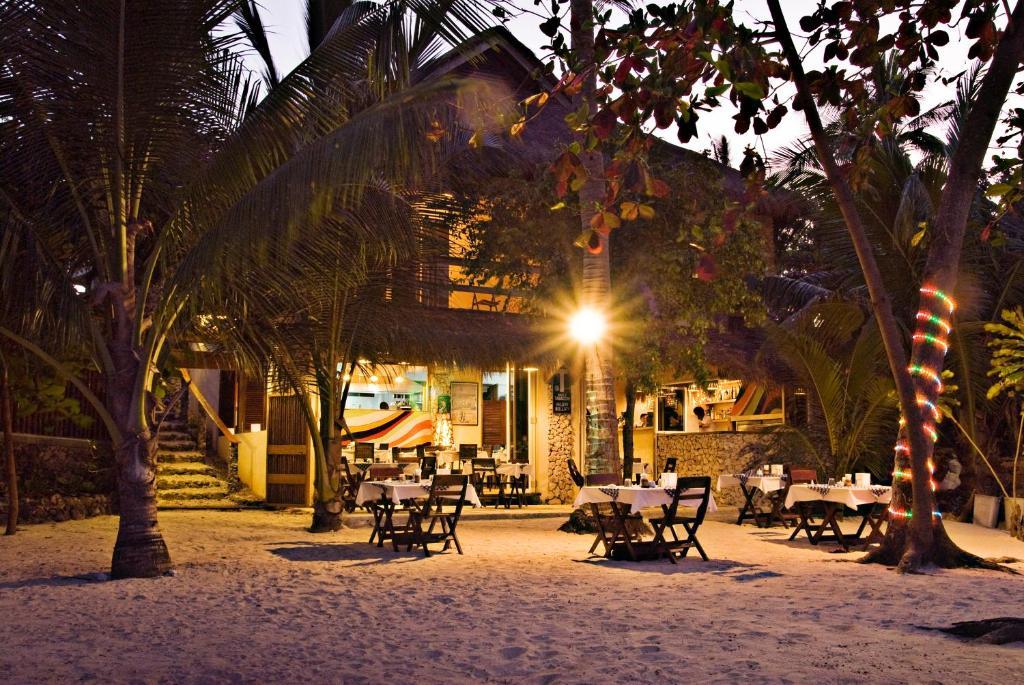 Angelina Beach Resort & Italian Restaurant Malapascua Екстериор снимка